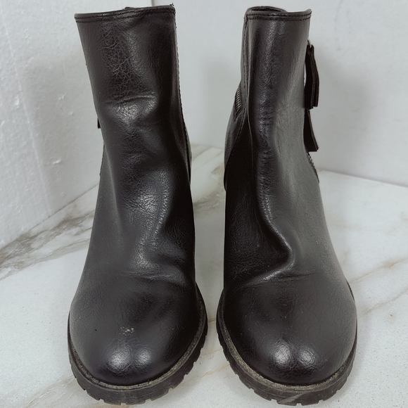 Report Women's Magnesium Black Faux Leather Side Zip Ankle Boots Booties, Sz 5.5 - Picture 7 of 11
